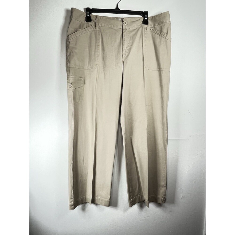 Chicos 2.5 Short Length Beige Pants